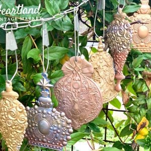 VICTORIAN ADORNMENTS - Holiday Silicone Mold - Redesign With Prima ORNAMENT Mould - 5"x8"