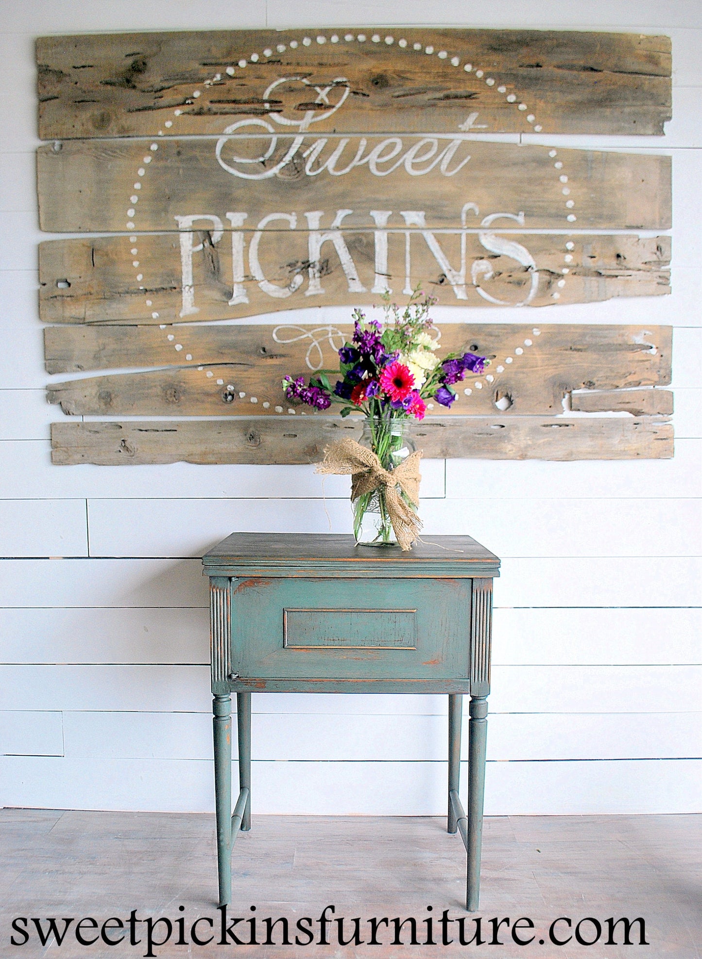 Sweet Pickins Milk Paint - A muted Blue/Green - OCEAN