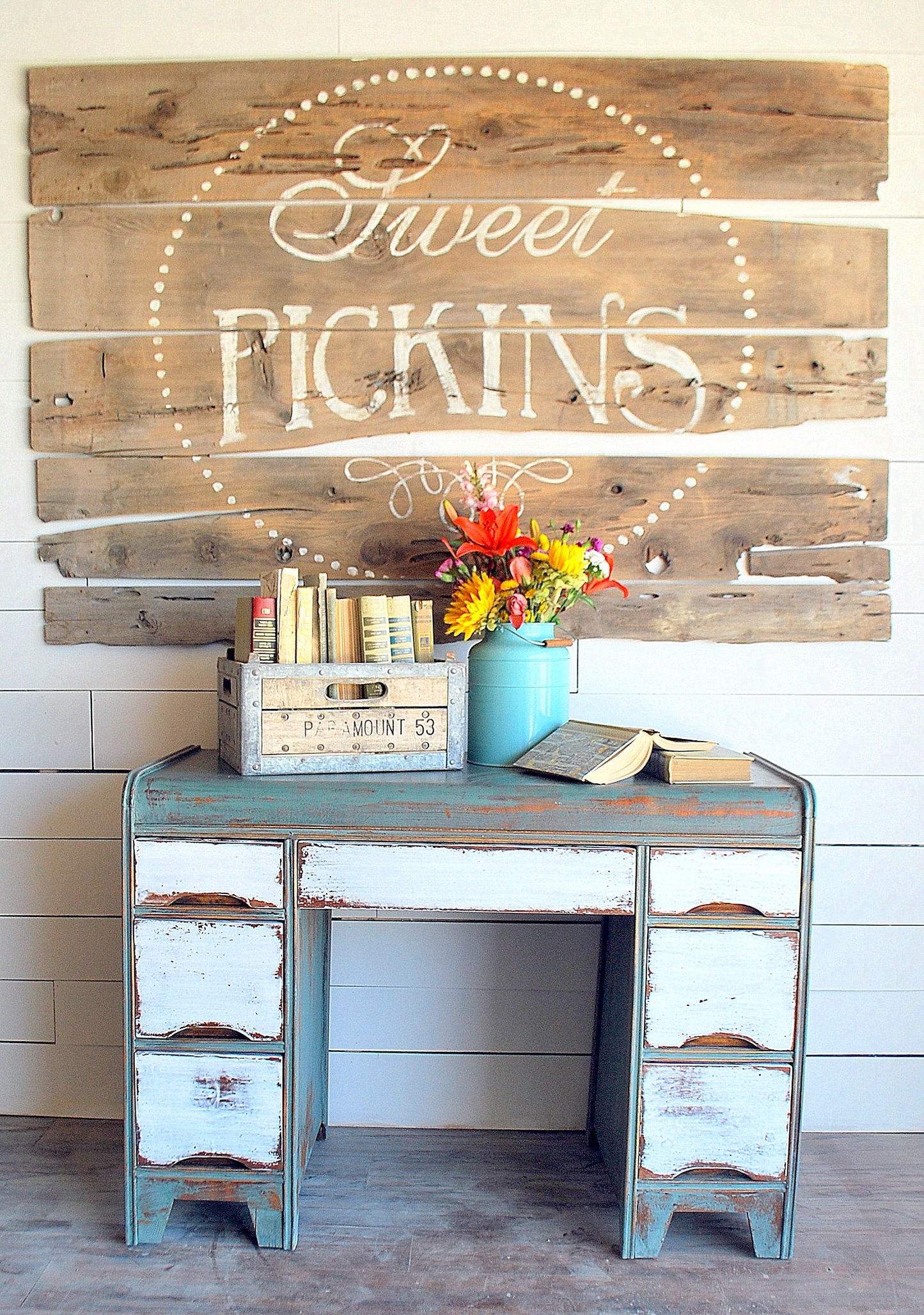 Sweet Pickins Milk Paint - A muted Blue/Green - OCEAN