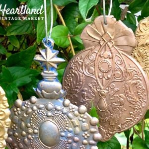 VICTORIAN ADORNMENTS - Holiday Silicone Mold - Redesign With Prima ORNAMENT Mould - 5"x8"