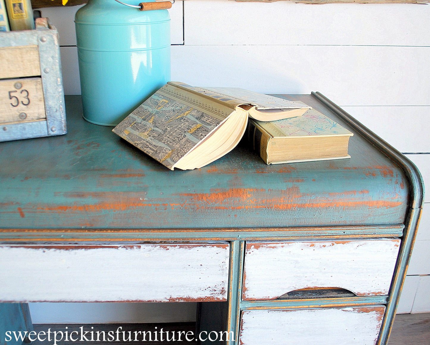 Sweet Pickins Milk Paint - A muted Blue/Green - OCEAN
