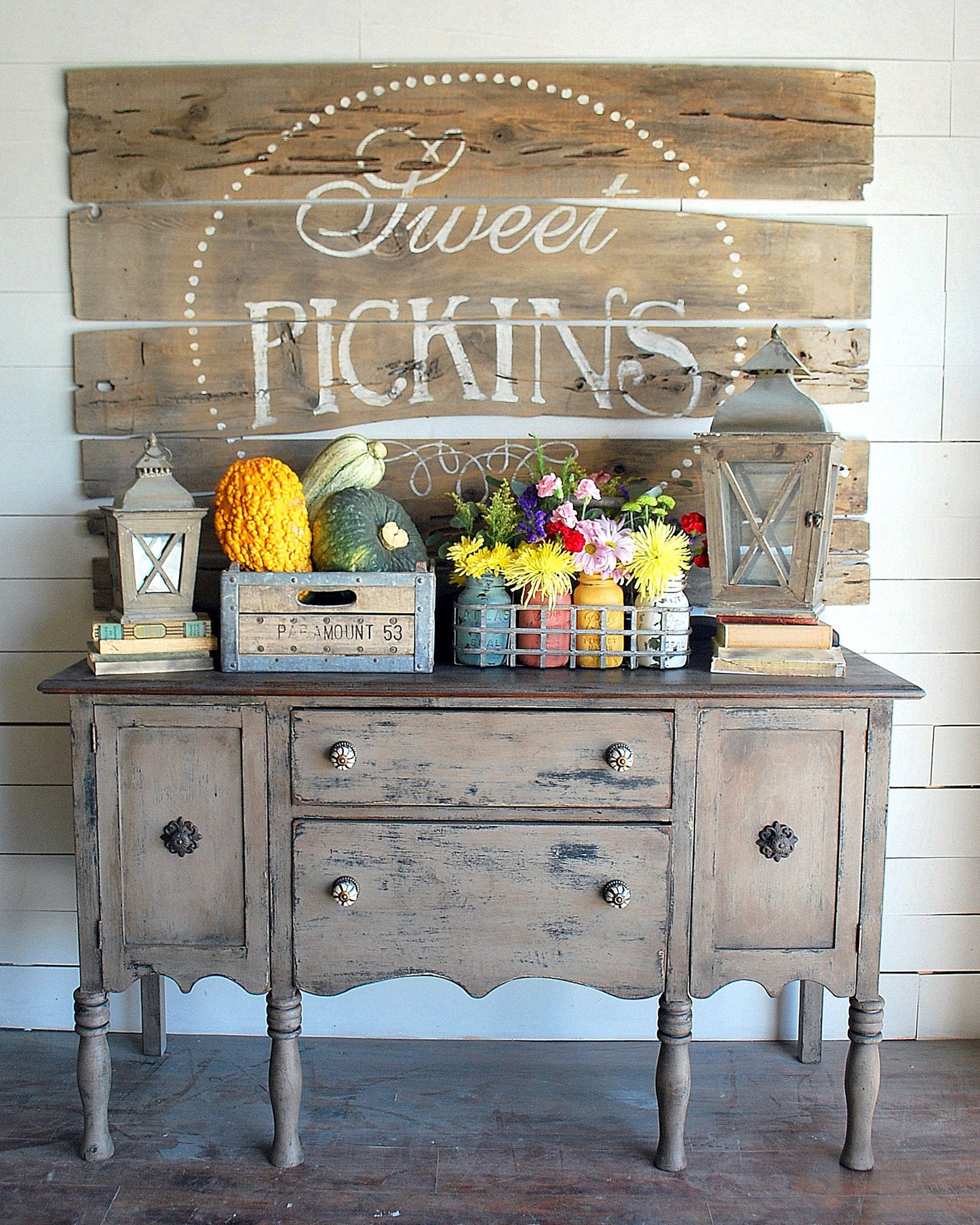 Sweet Pickins Milk Paint -A Driftwood Grey Brown  - SUITCASE